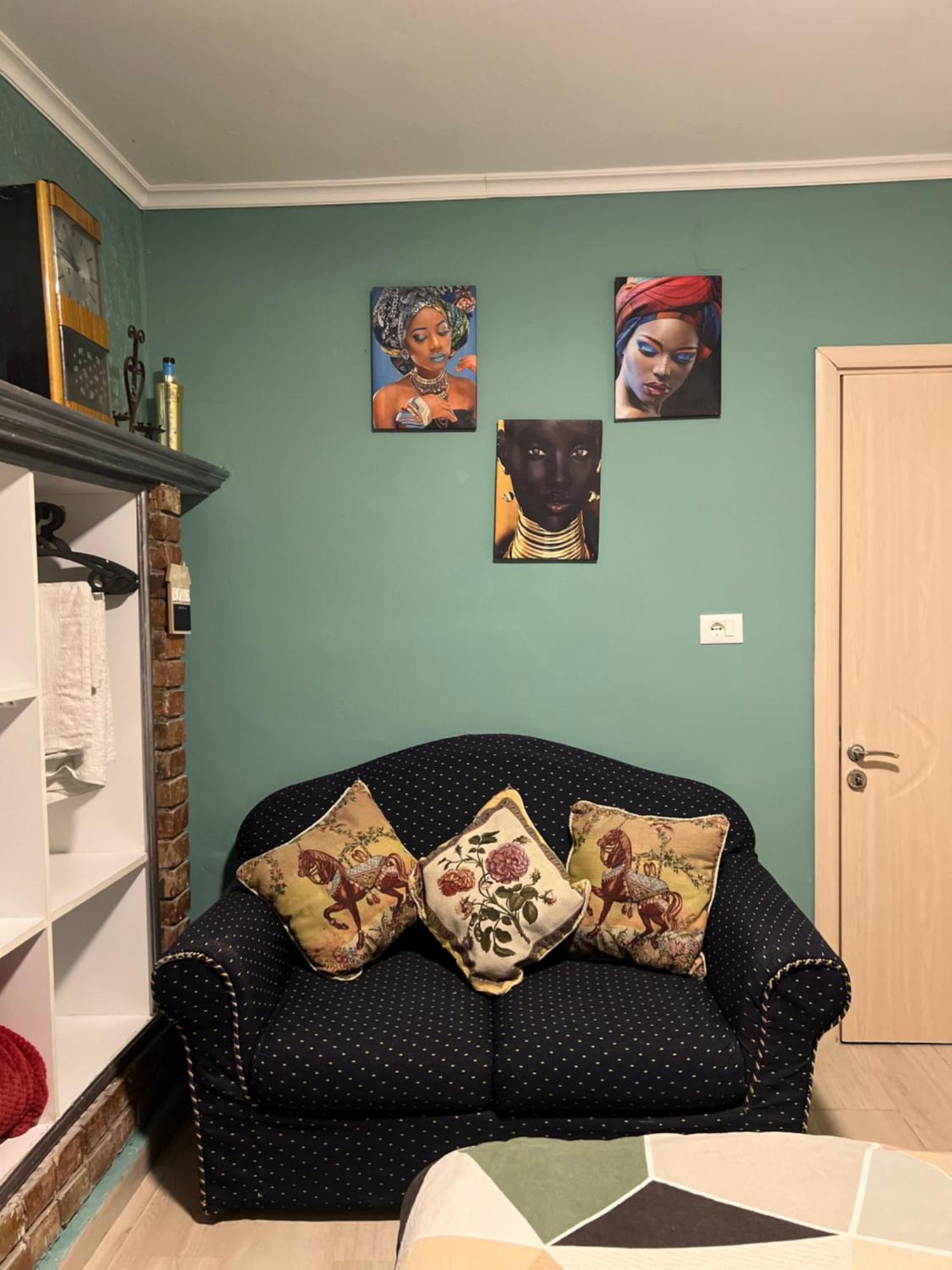 Central Cozy Apartment Old Train Station 티라나 외부 사진